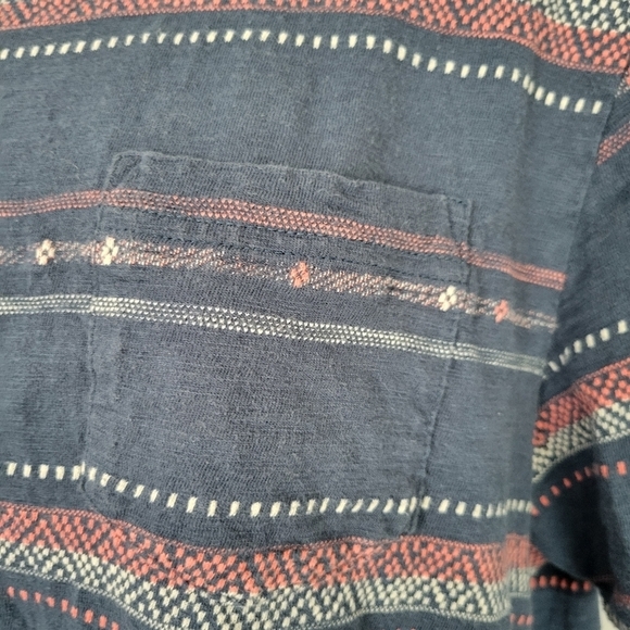 The Roark Revival Women's XL Short Sleeve T-shirt Dark Blue Pink White Pattern - Picture 3 of 8